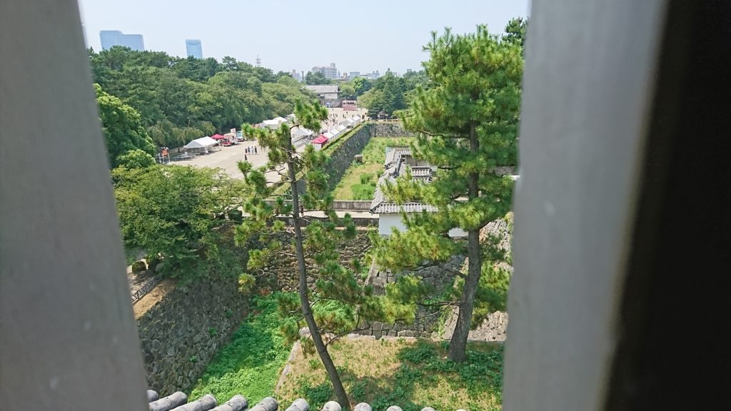 名古屋城ー東南隅やぐらから見た本丸大手門